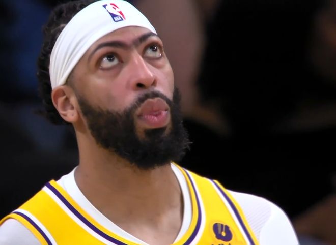 湖人引发争议！，浓眉哥官方宣布爆冷新规赢得满堂喝彩